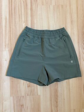 Sweaty Betty Olive Green Elastic-Waist Active Shorts